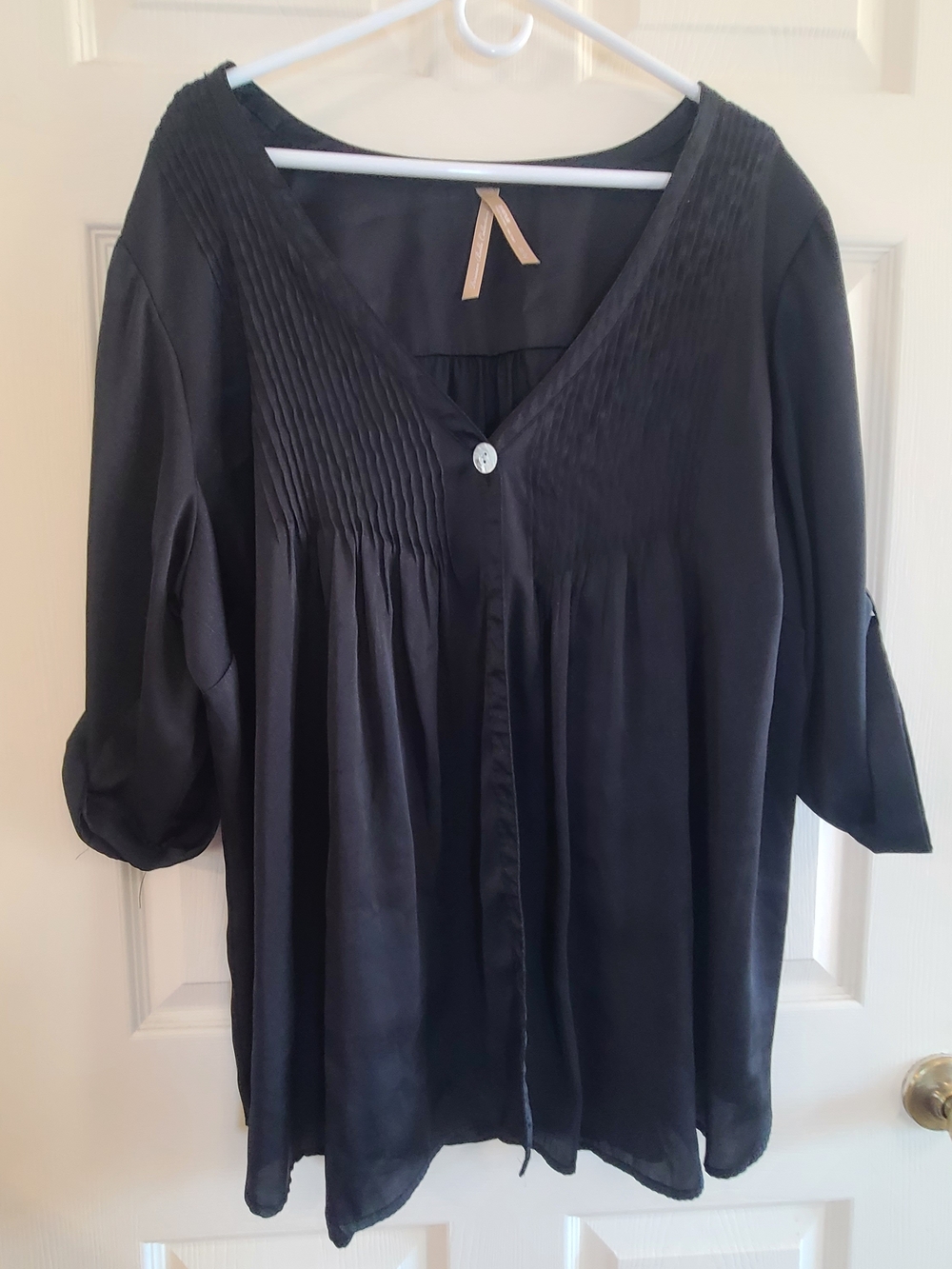 Avenue Black V-Neck Pleated Front Tunic